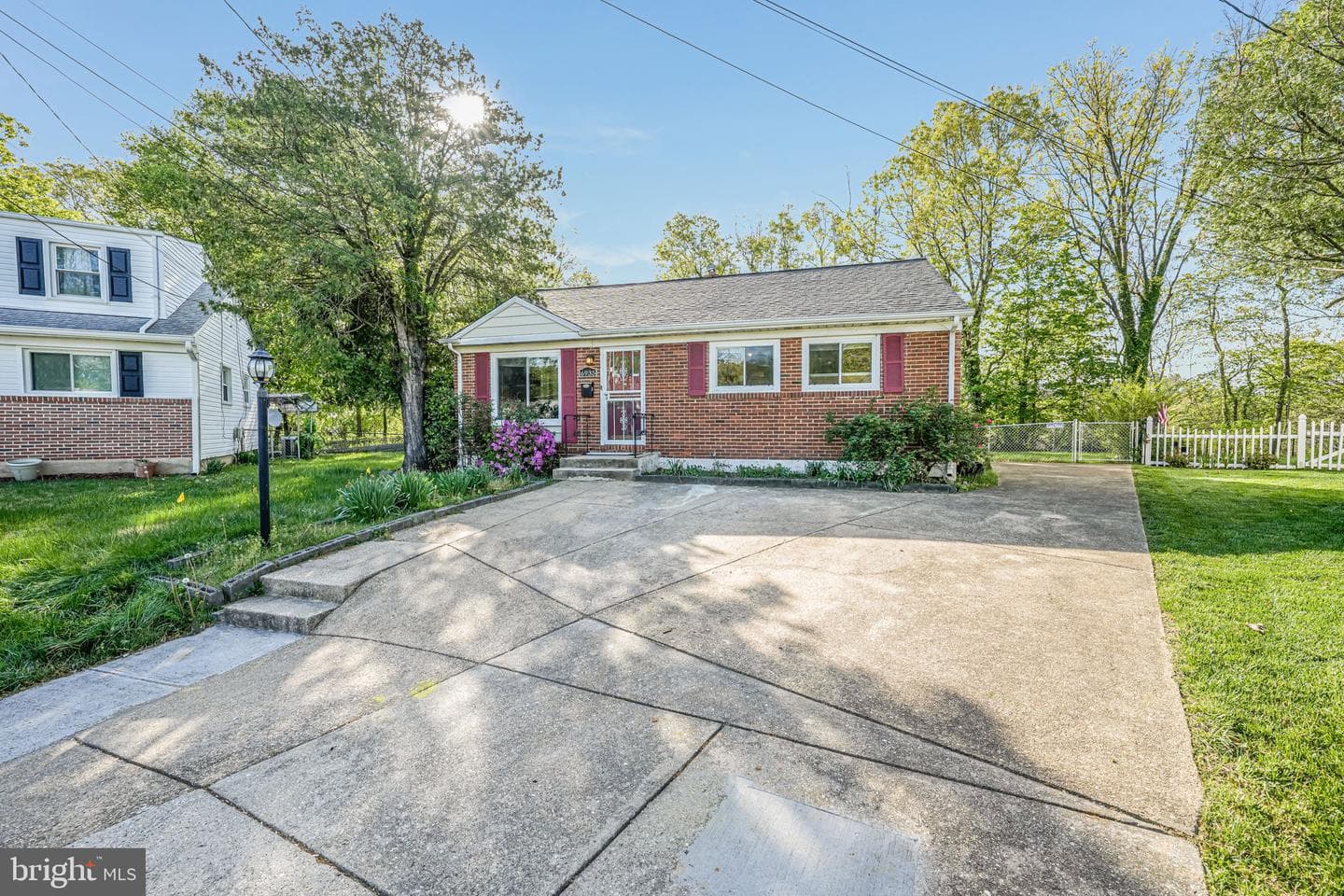6935 Halleck Street photo 1