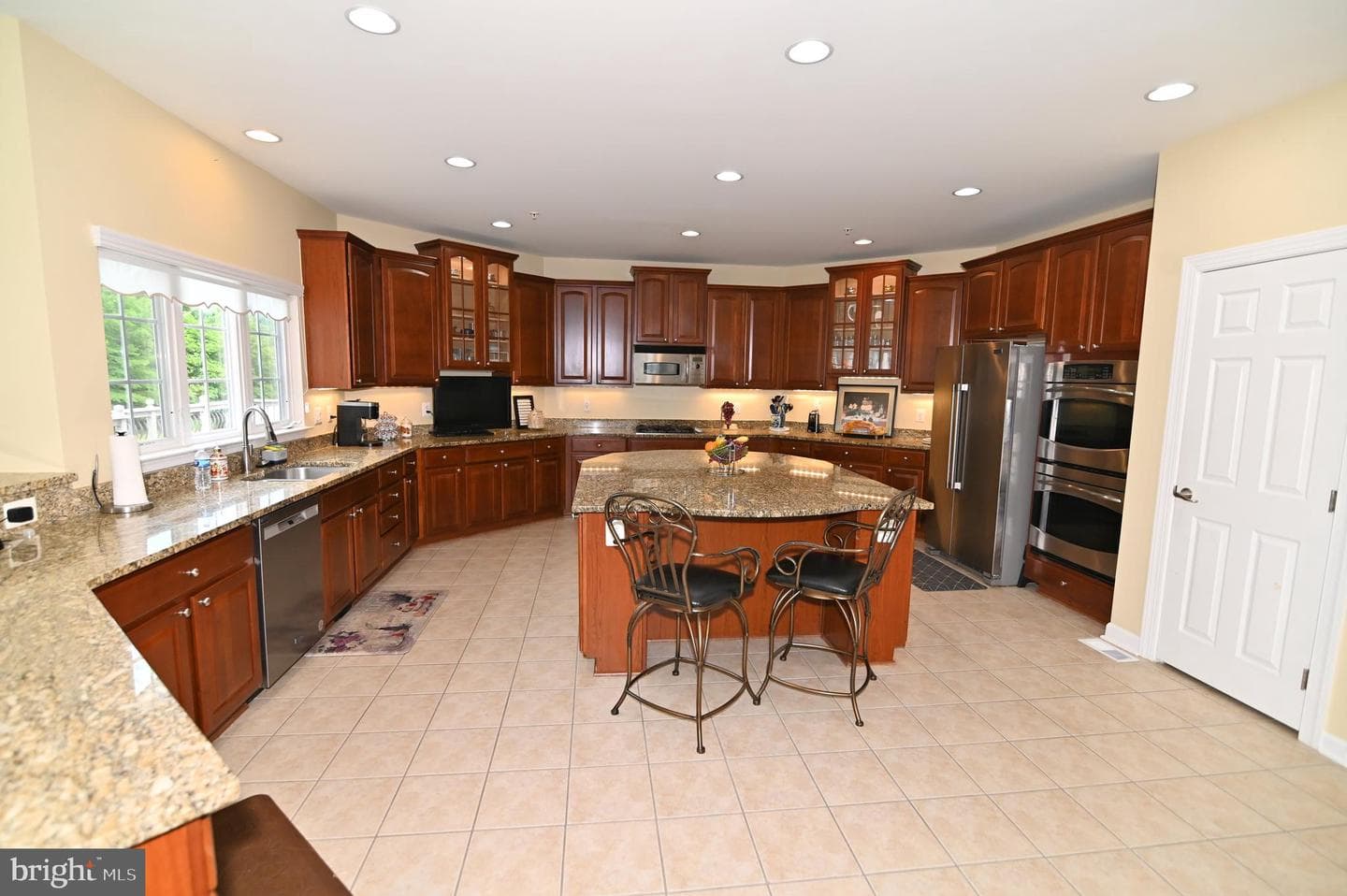301 Lismore Drive photo 52