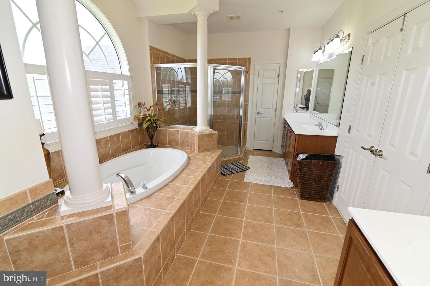 301 Lismore Drive photo 71