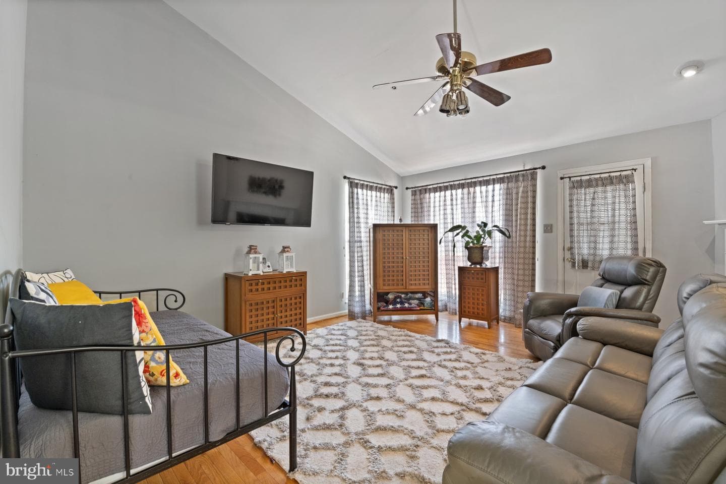 801 Millponds Drive photo 5
