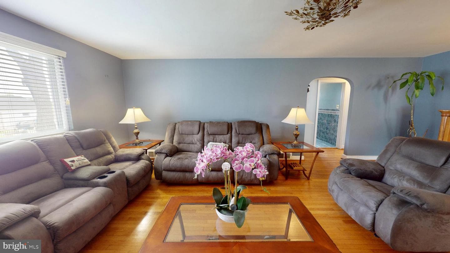 6103 Manor Road photo 10