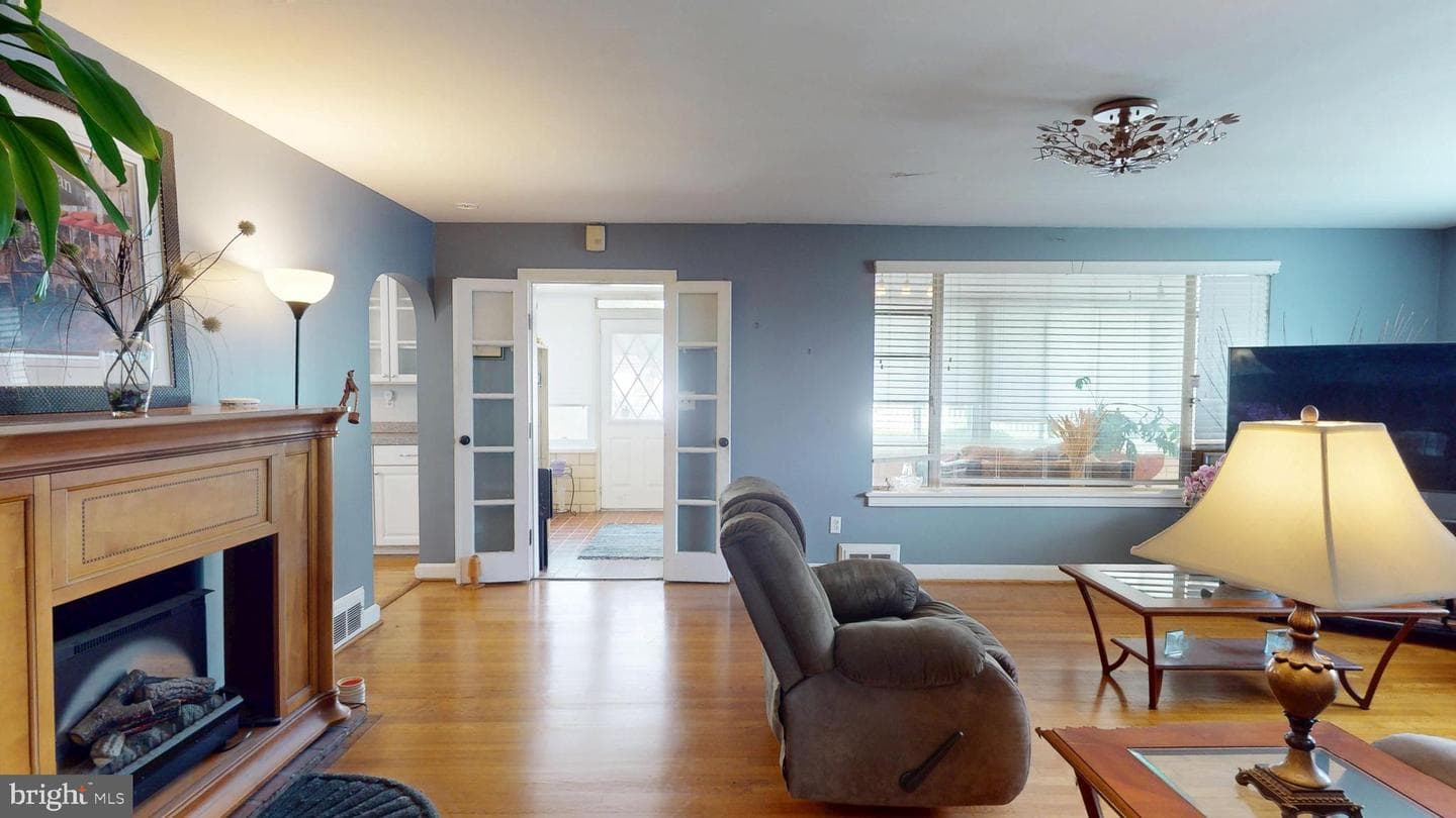 6103 Manor Road photo 14