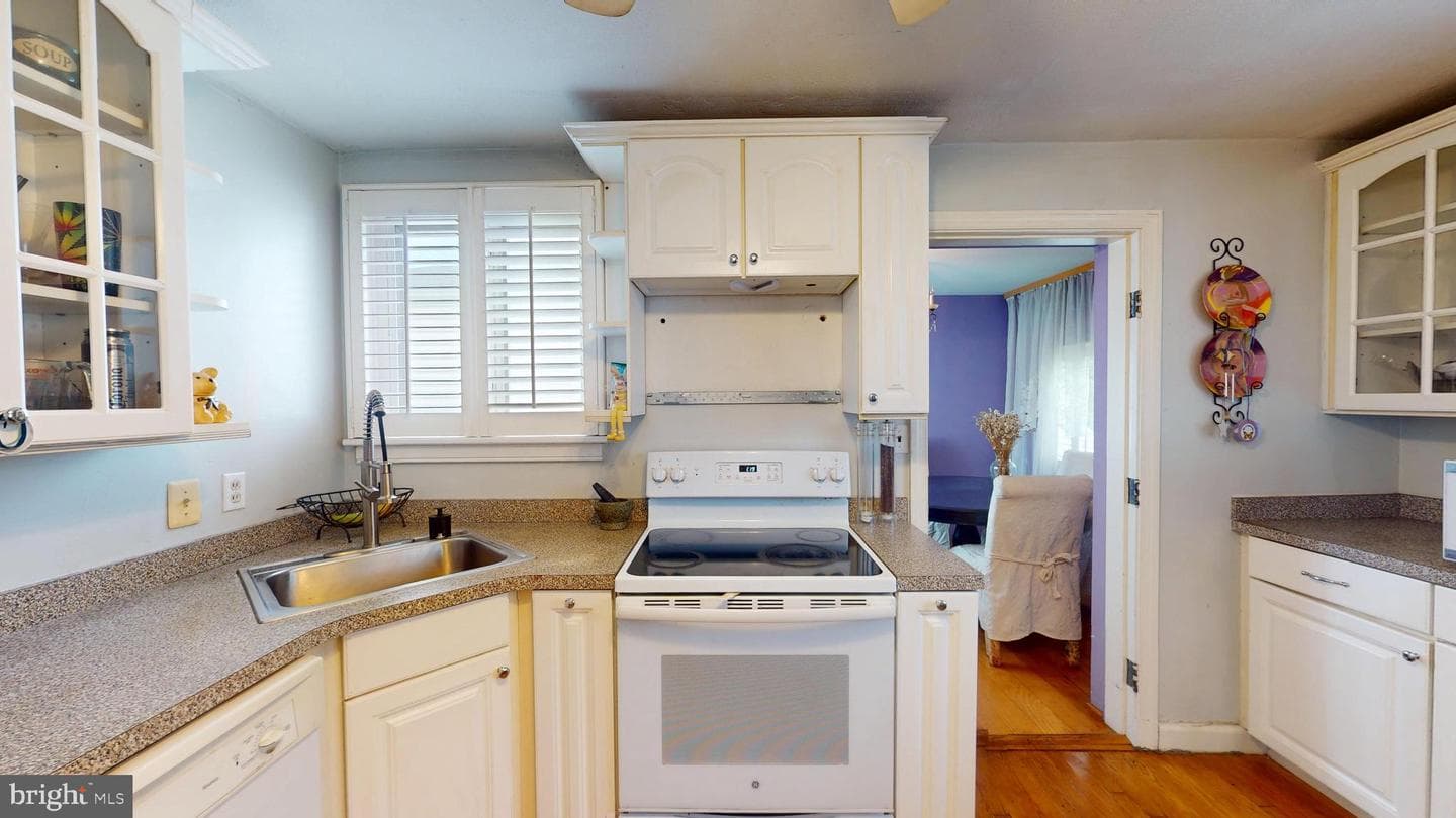 6103 Manor Road photo 16