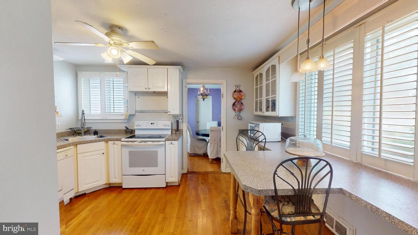 6103 Manor Road photo 21