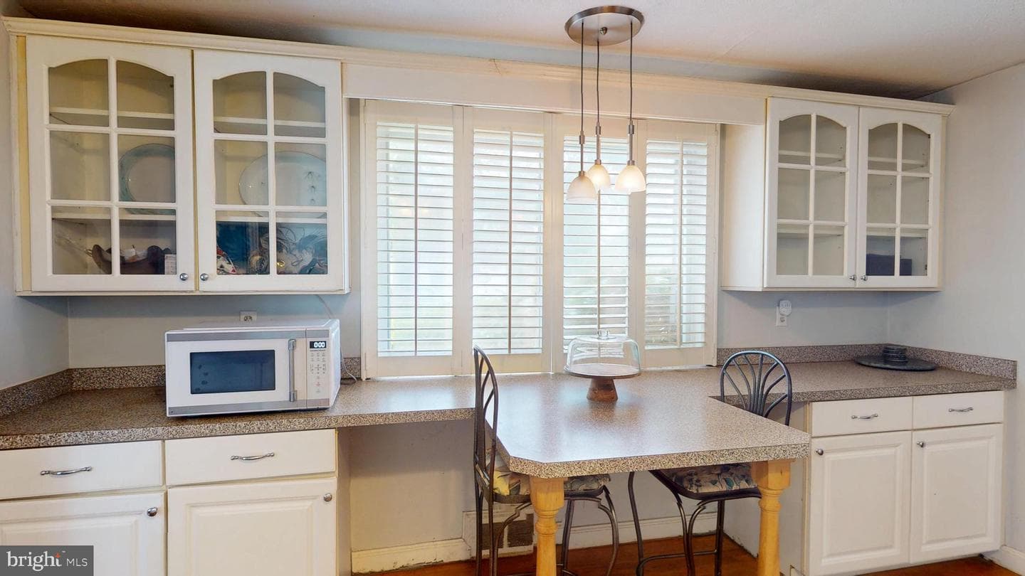 6103 Manor Road photo 24