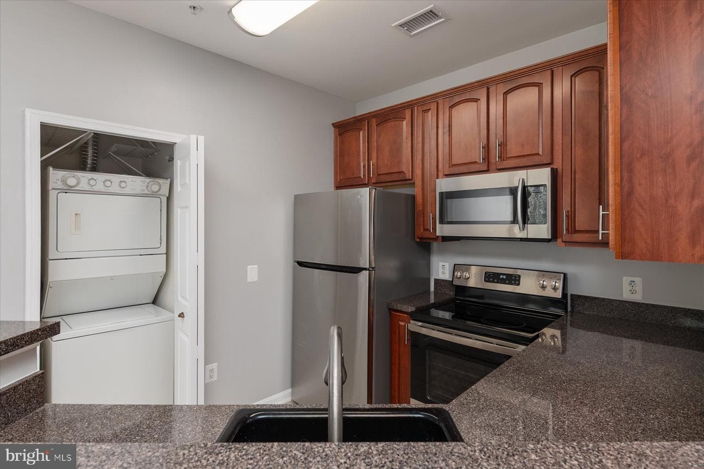 15618 Everglade Lane #306 photo 7