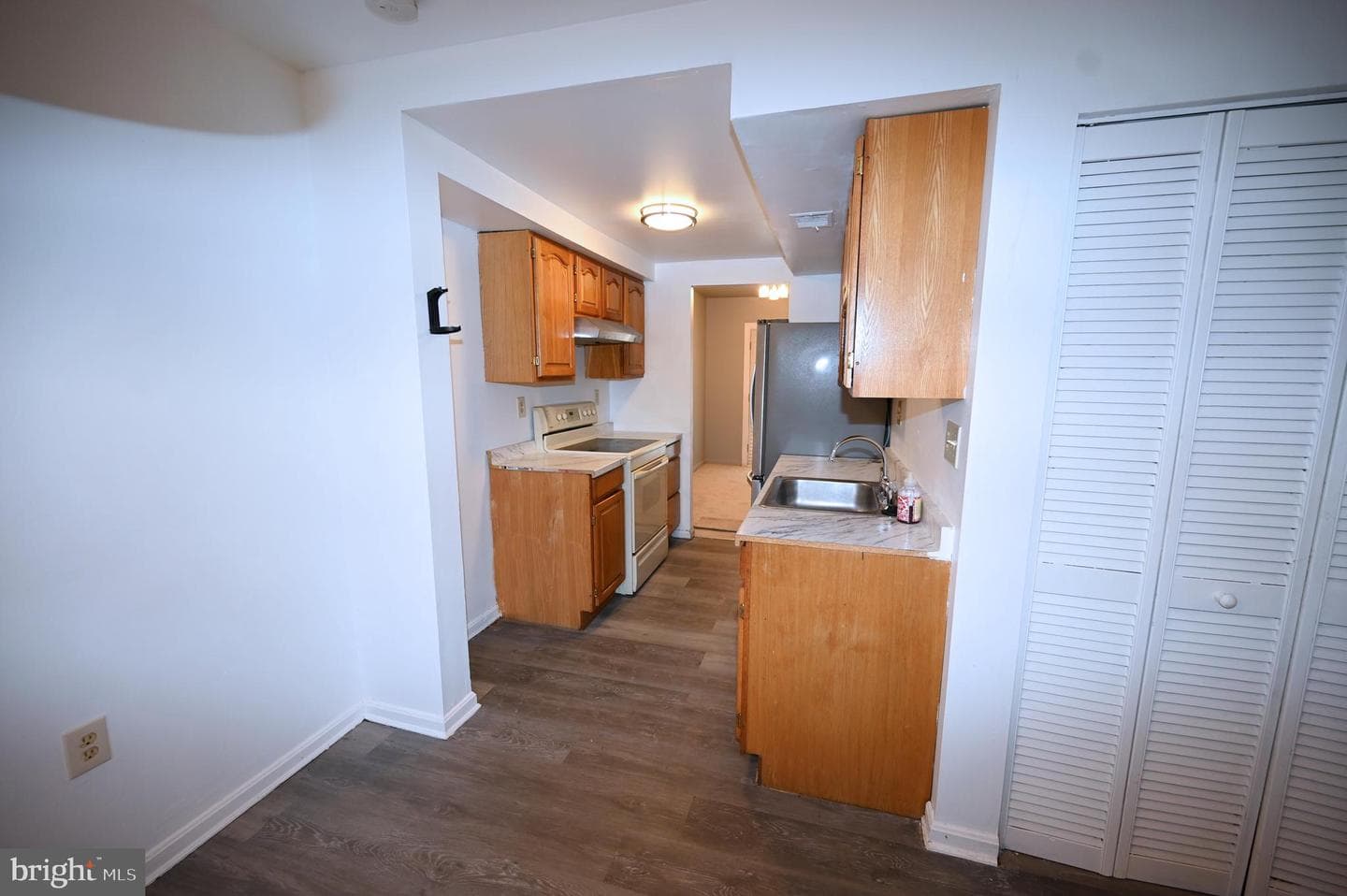 2223 Anvil Lane photo 9