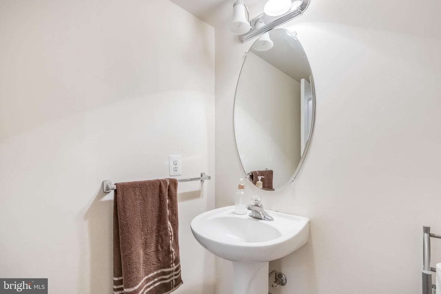 4240 Talmadge Circle photo 15