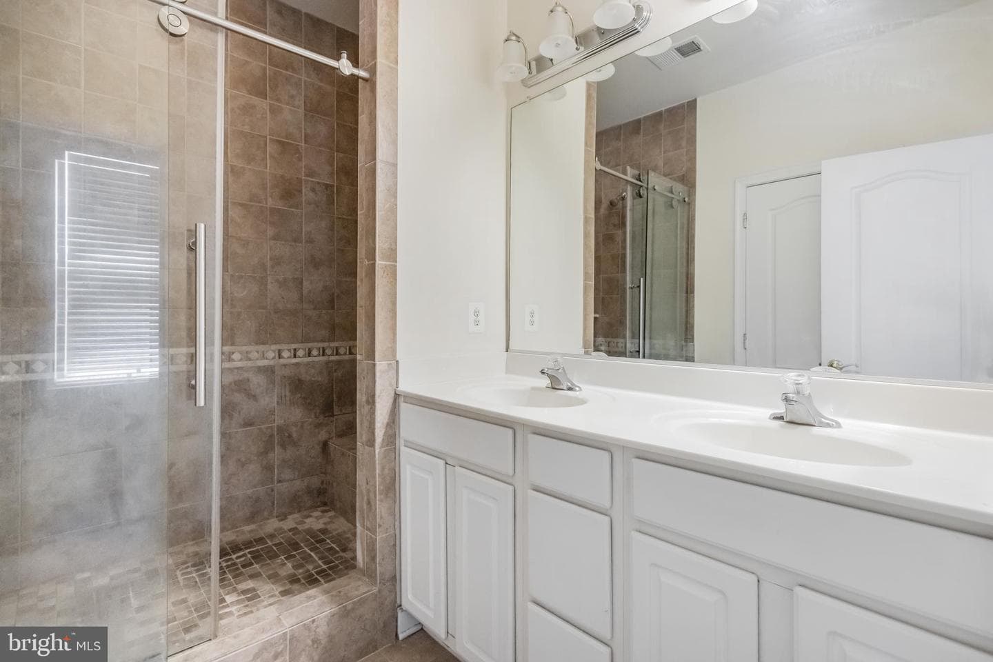 4240 Talmadge Circle photo 27