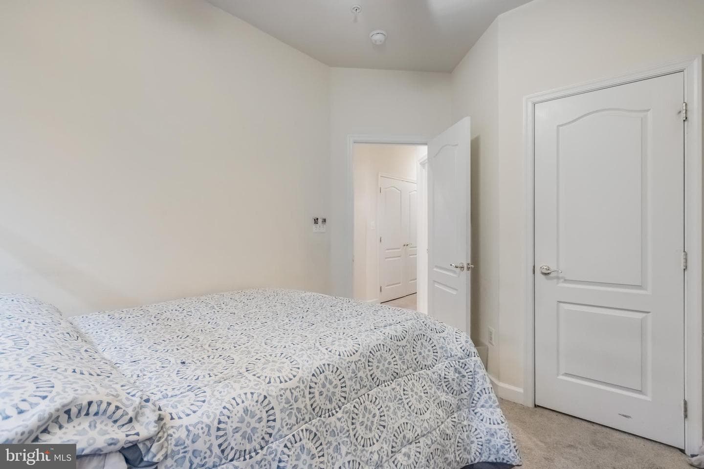 4240 Talmadge Circle photo 28