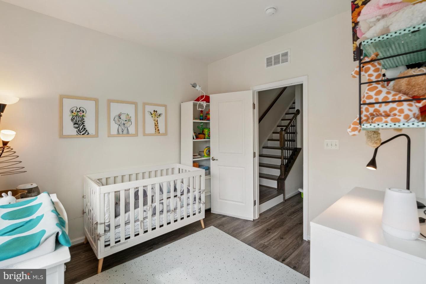 6211 Chronicle Street photo 18