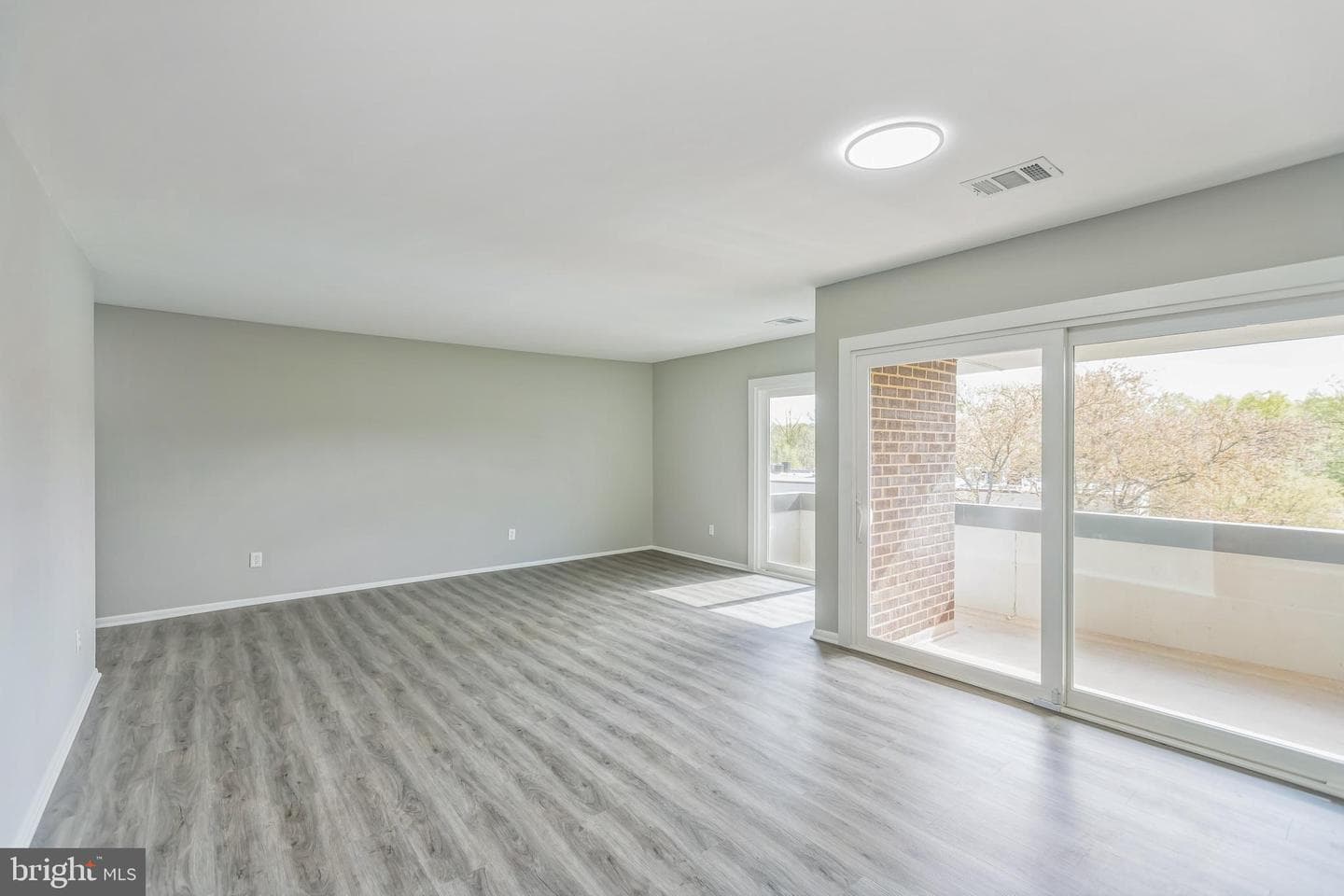 10224 Prince Place #12-307 photo 6
