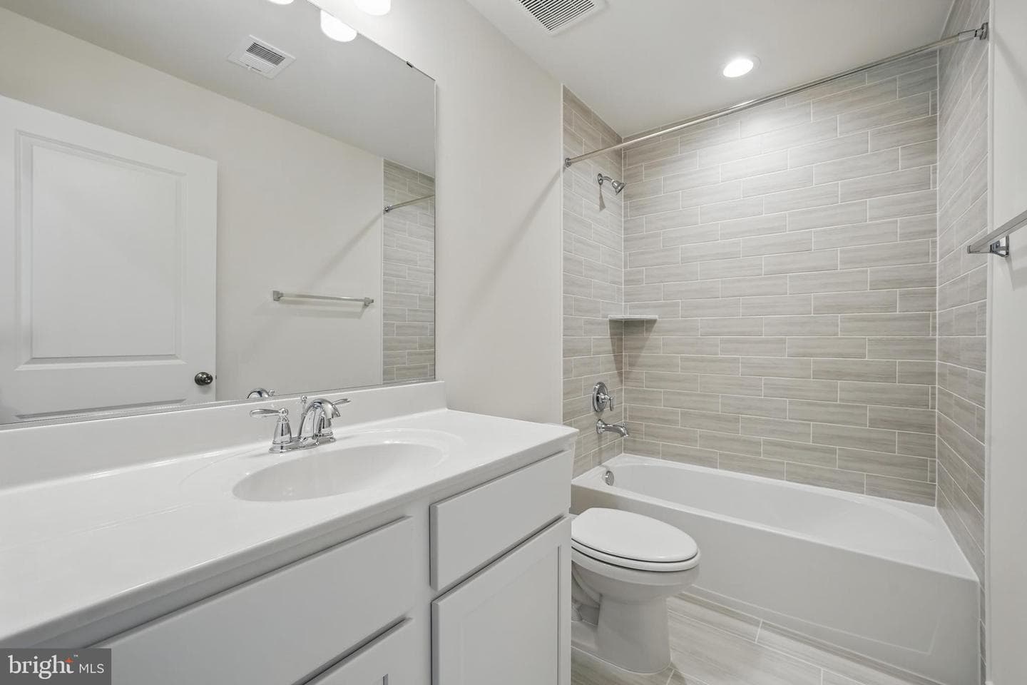 8504 Wendy Street photo 25