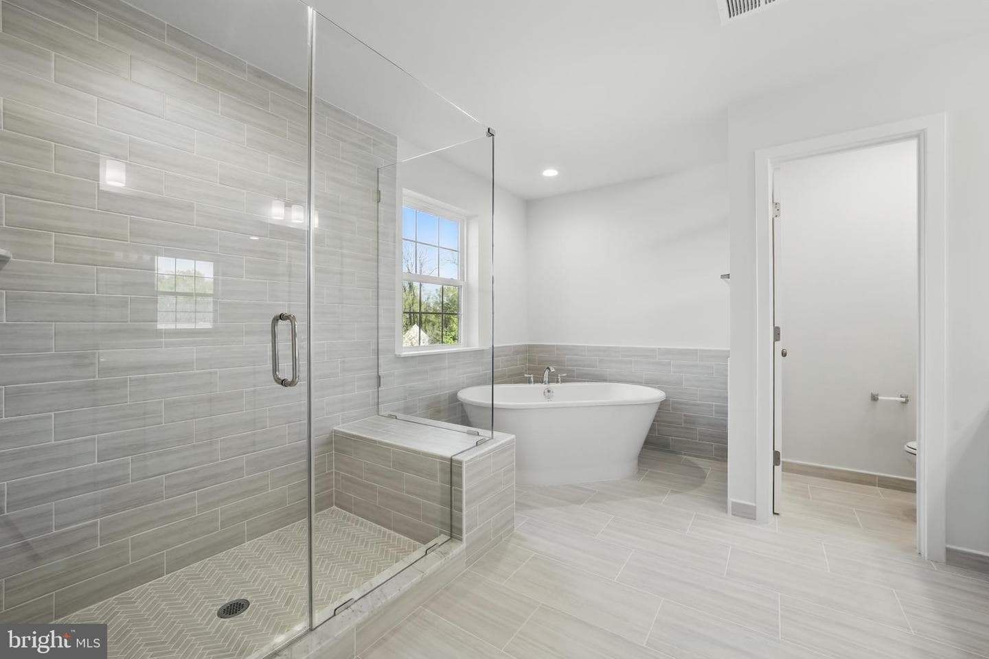 8504 Wendy Street photo 31
