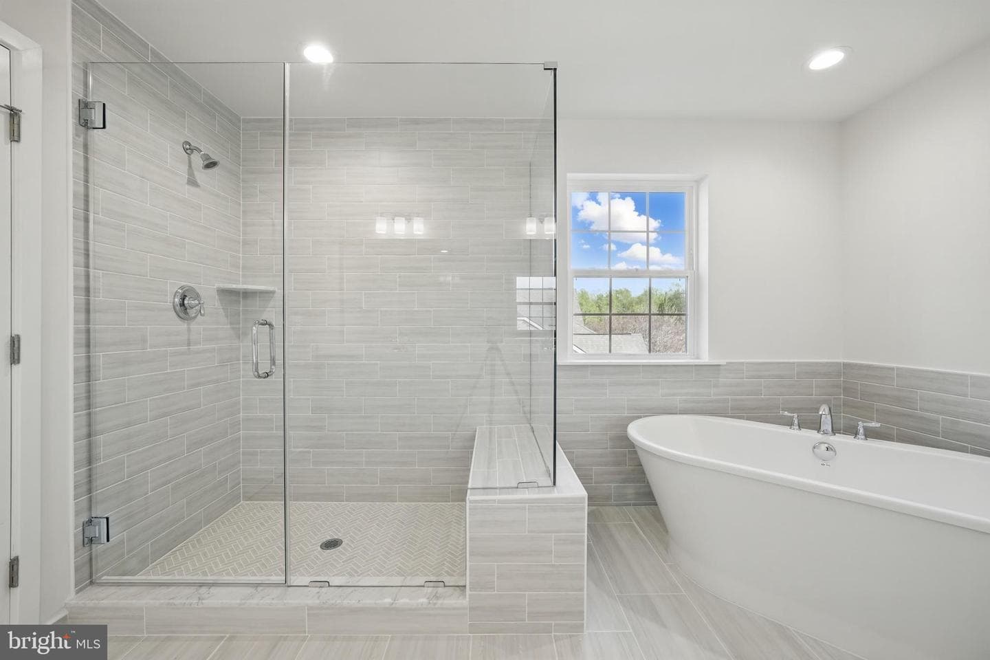 8504 Wendy Street photo 33