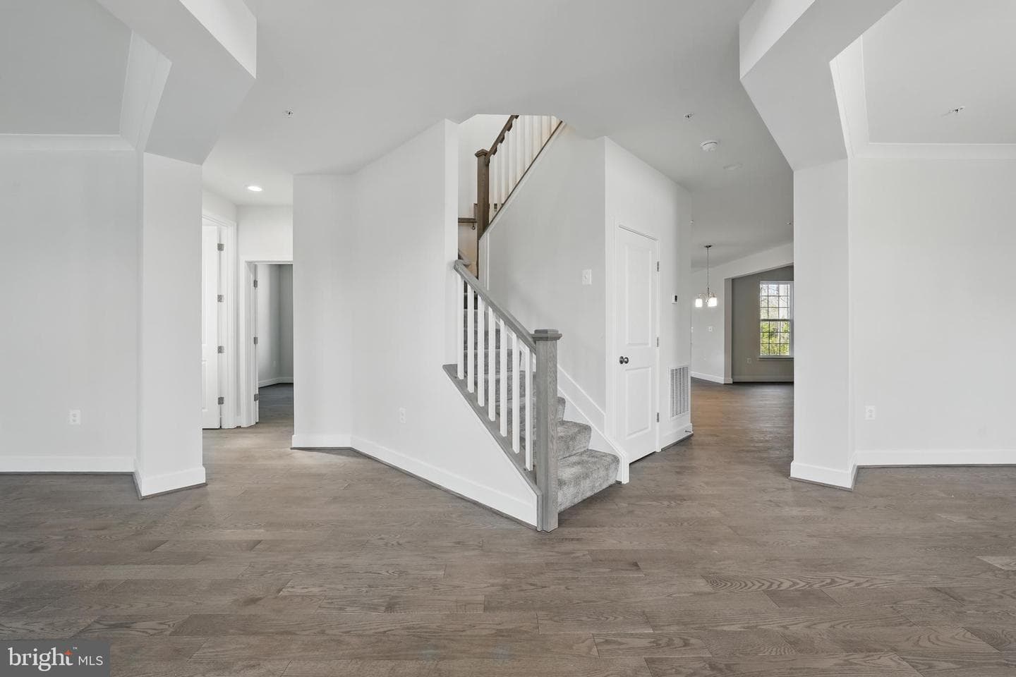 8504 Wendy Street photo 6