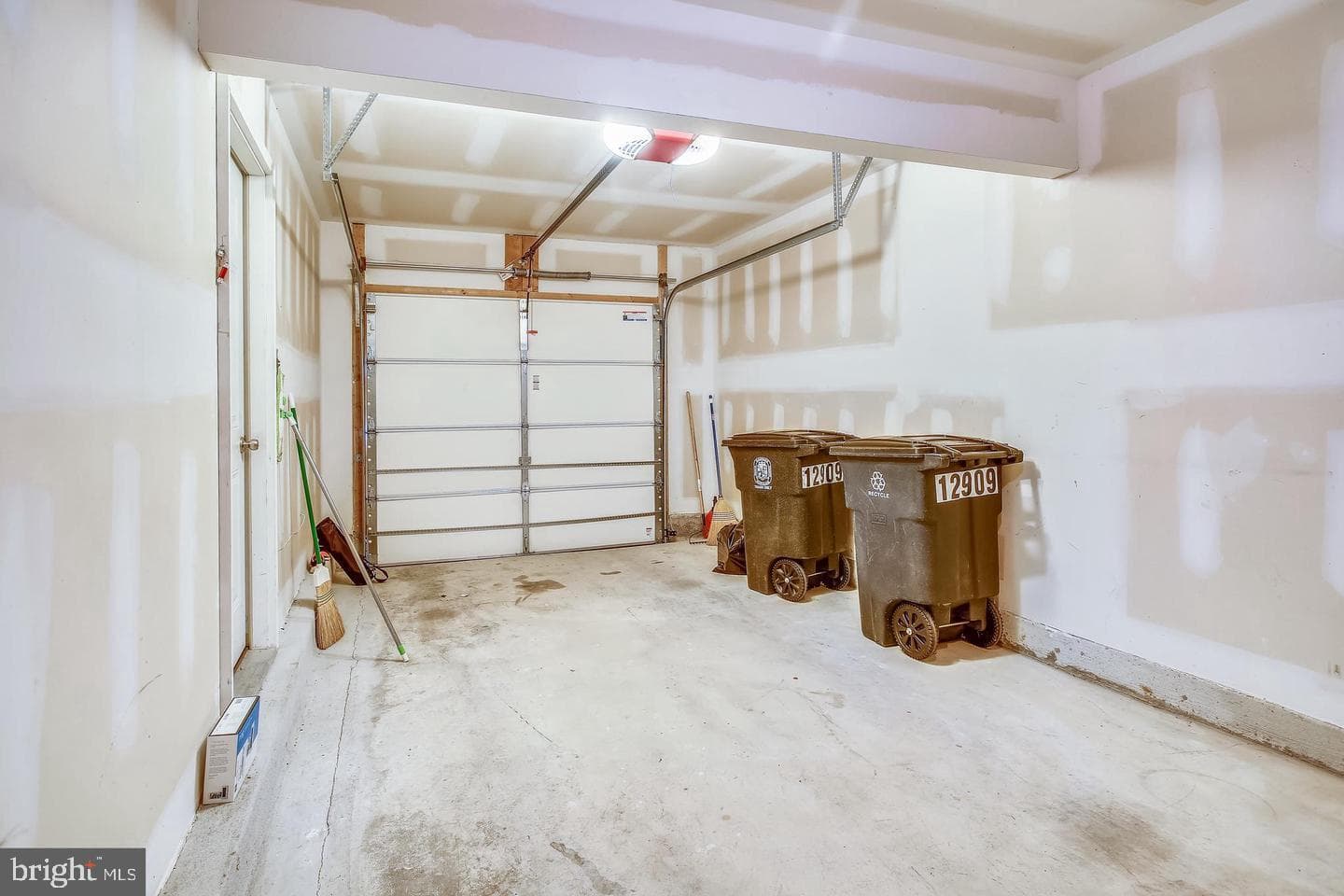 12909 Center Park Way photo 6