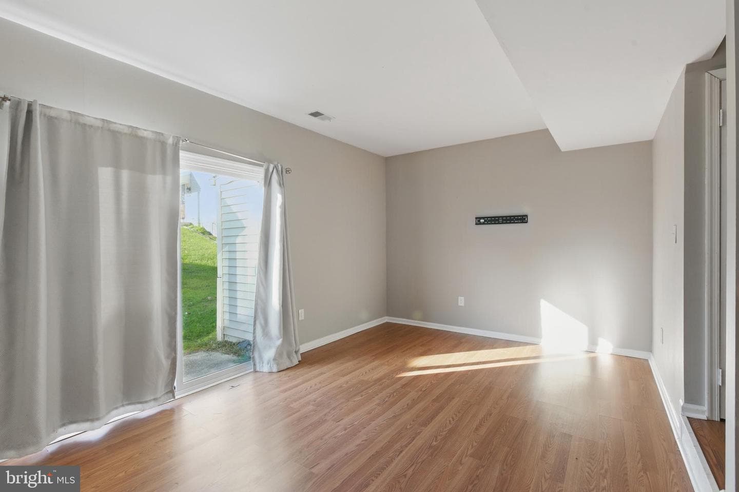 3014 South Grove photo 12