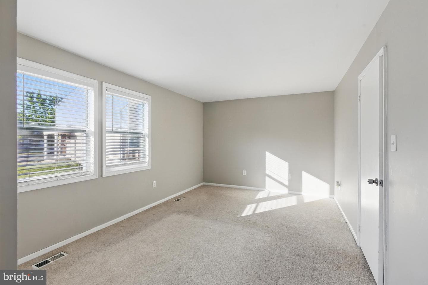 3014 South Grove photo 18