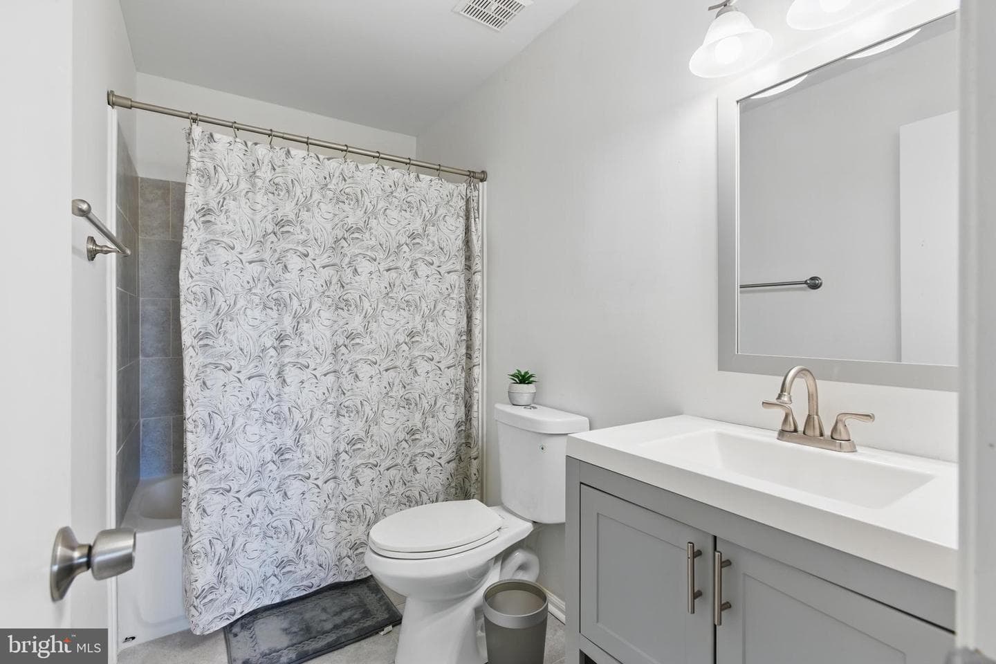 3014 South Grove photo 21
