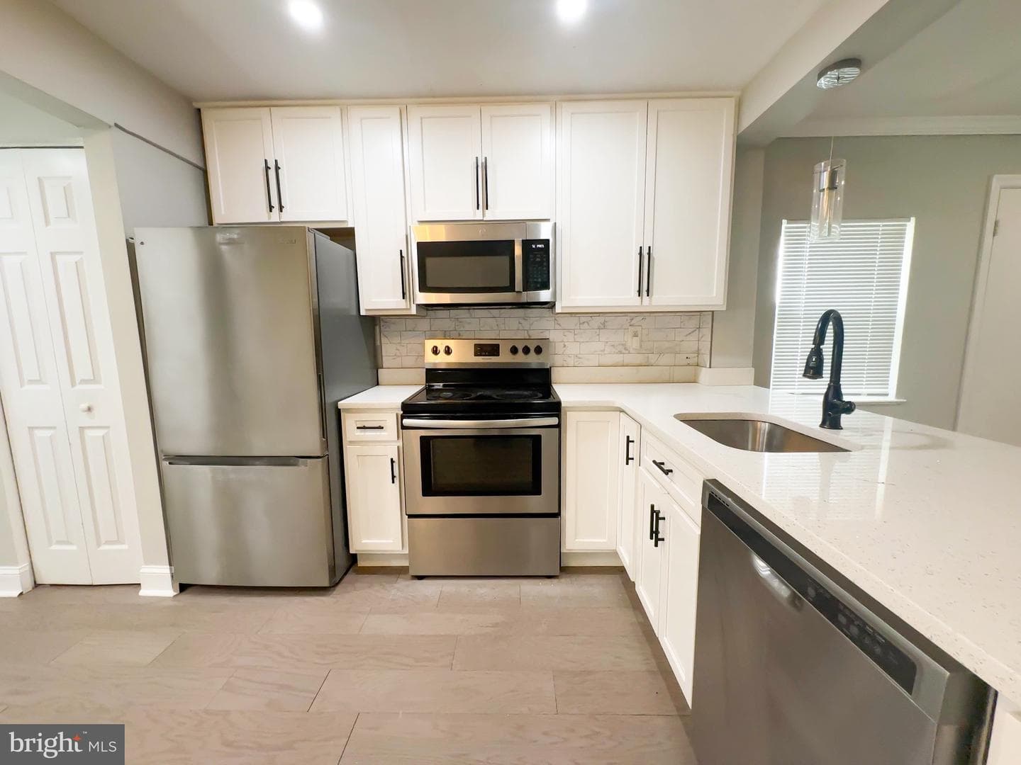 9121 Washington Avenue photo 8
