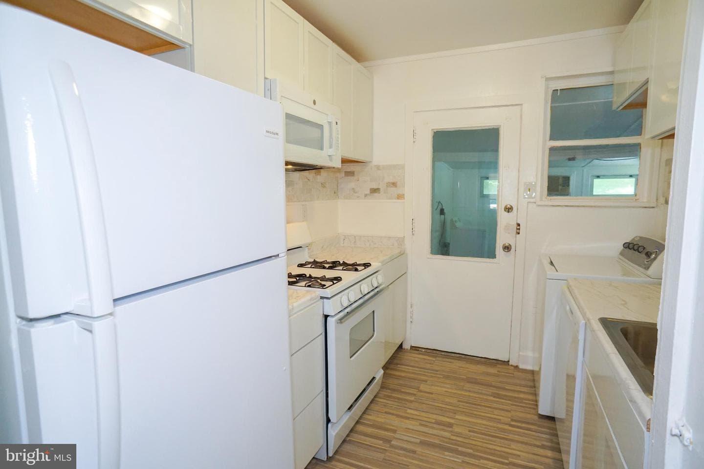2304 Penbrook Circle photo 11