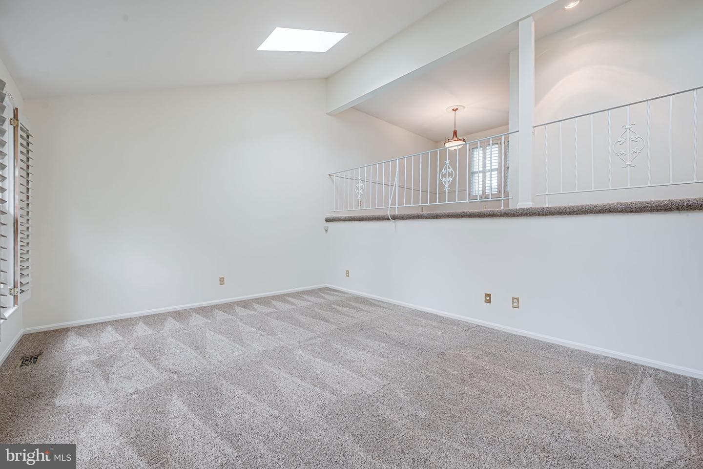 12211 Guinevere Place photo 3