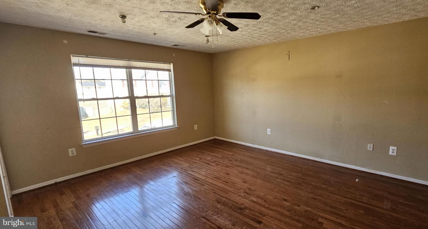 10909 Waco Drive photo 14
