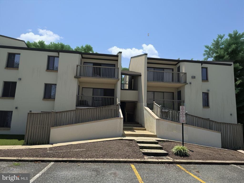 10101 Prince Place #304-5b photo 2
