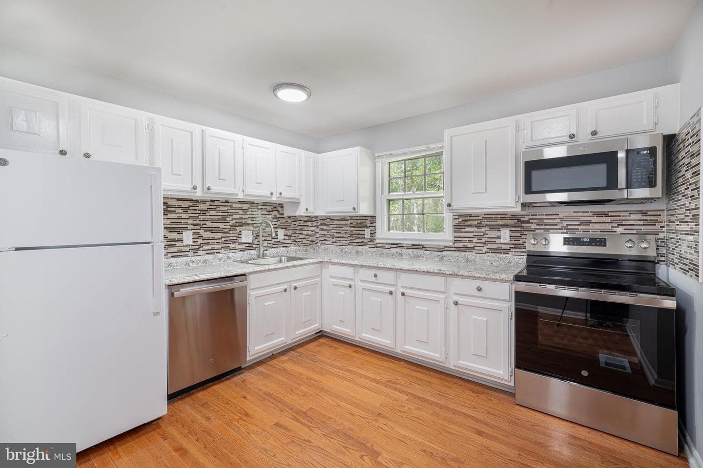 12417 Parkton Street photo 9