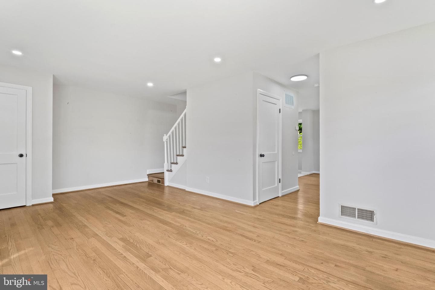 4007 28th Avenue photo 9