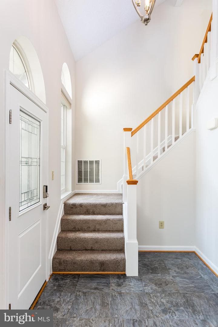 7913 Kara Court photo 2