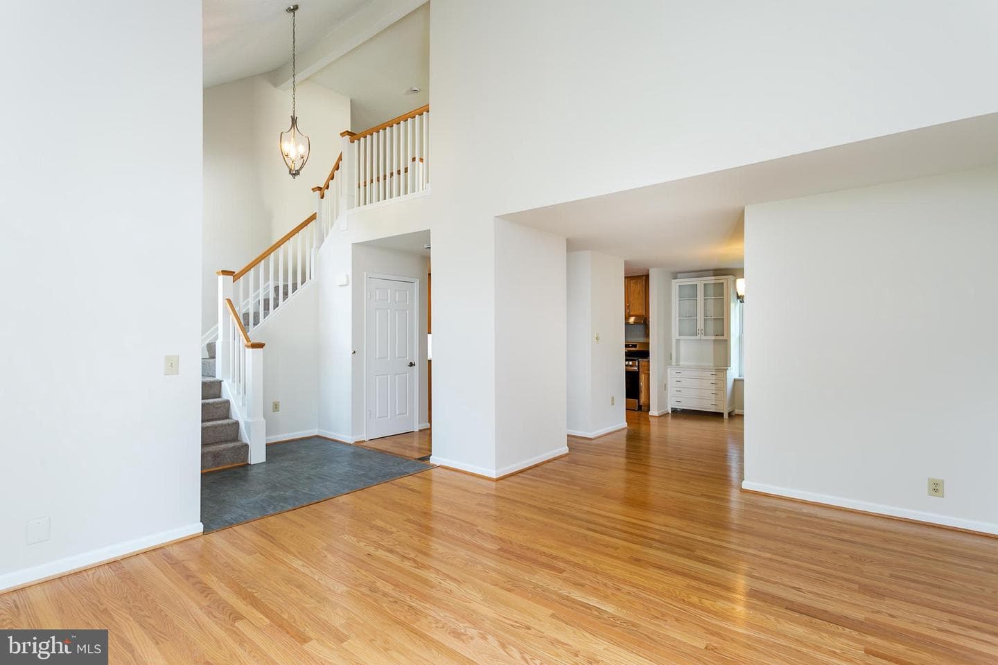 7913 Kara Court photo 4