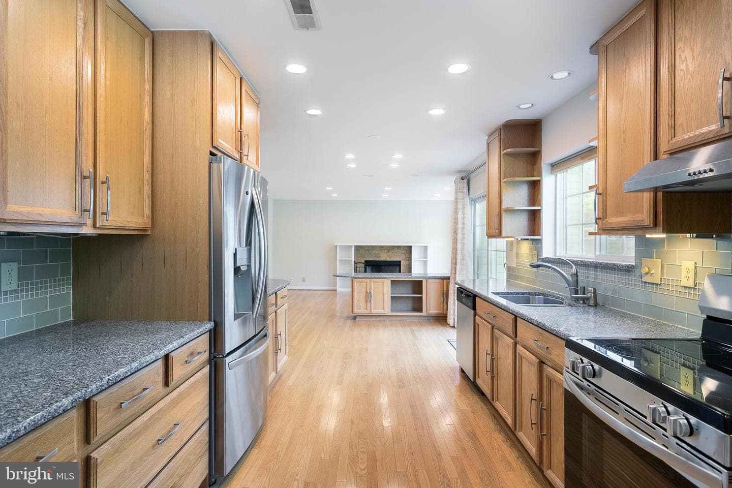 7913 Kara Court photo 5