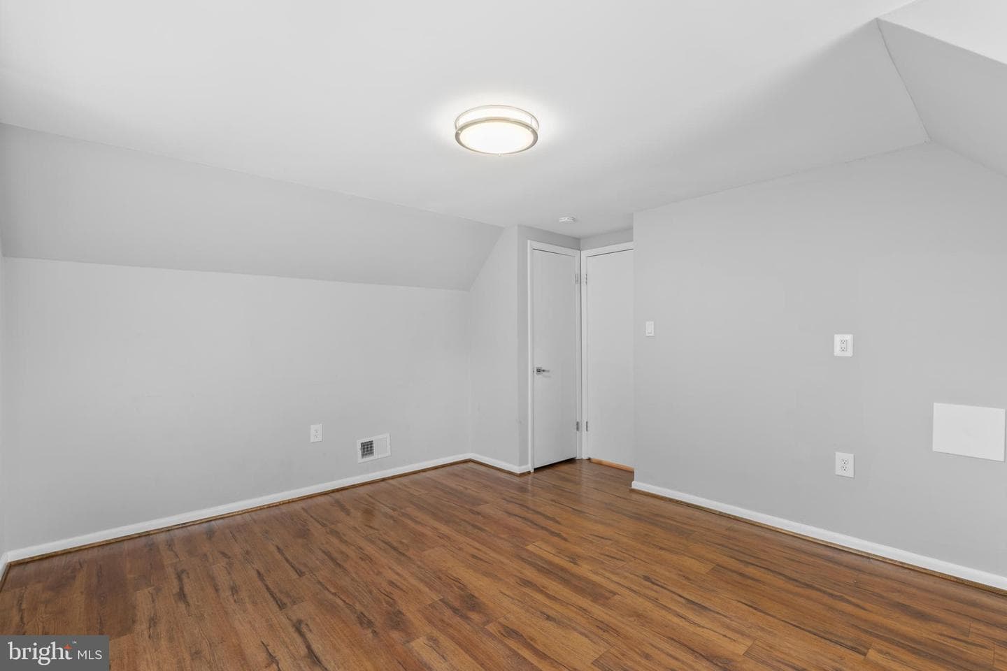 10011 Dakin Court photo 18