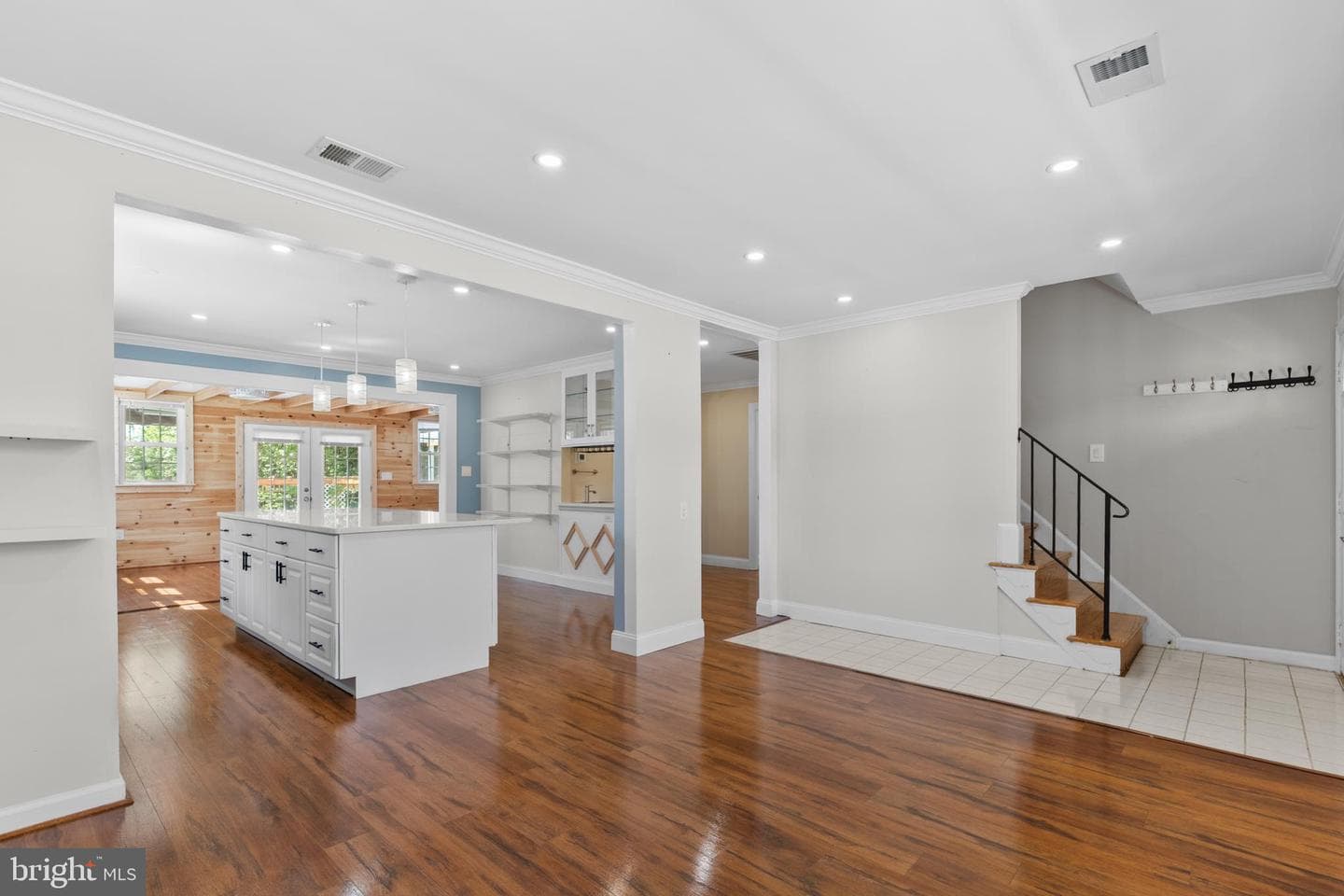 10011 Dakin Court photo 2