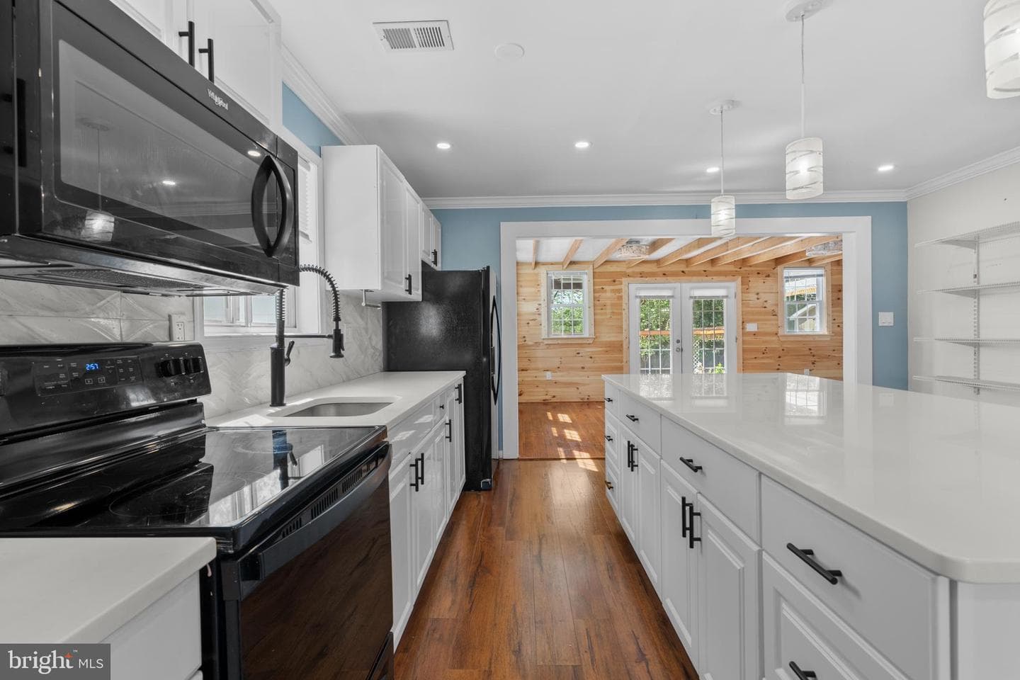10011 Dakin Court photo 4