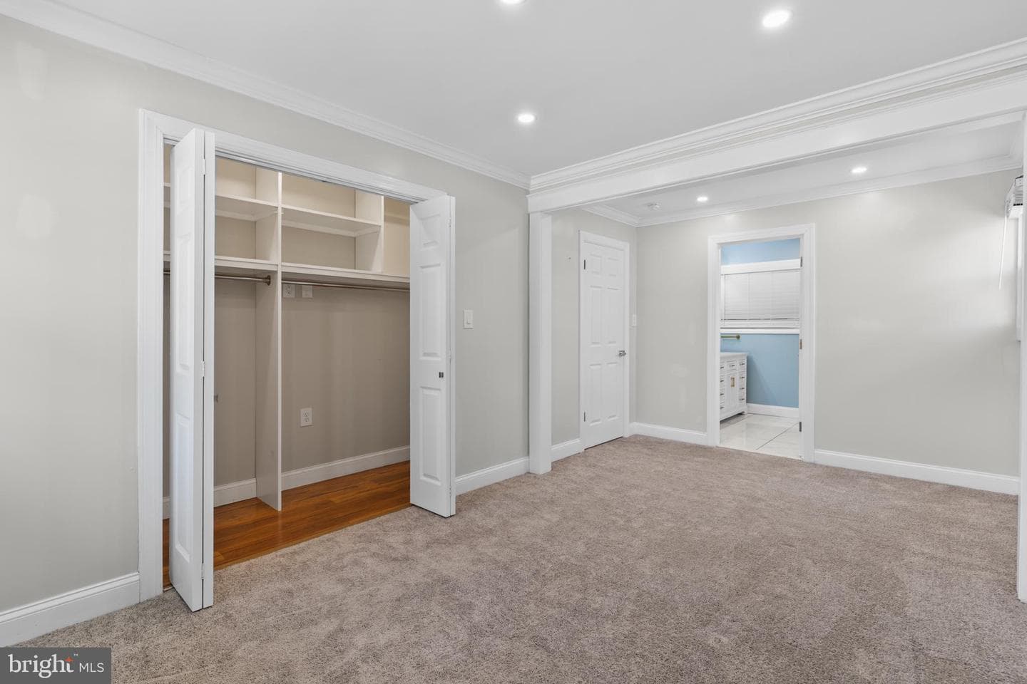 10011 Dakin Court photo 5
