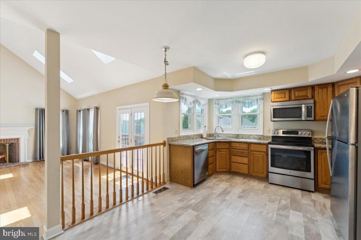 9205 Utica Place photo 11