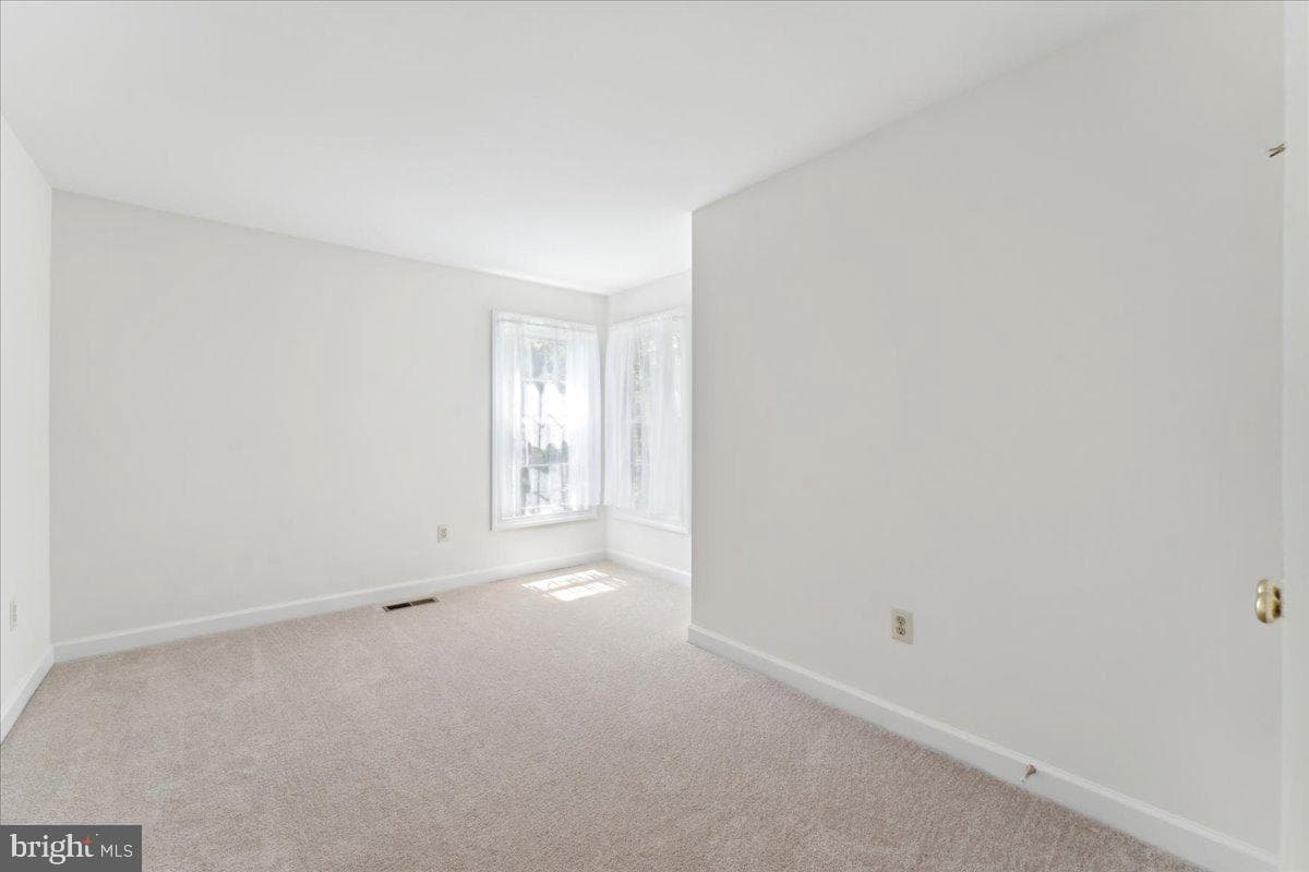 9205 Utica Place photo 23