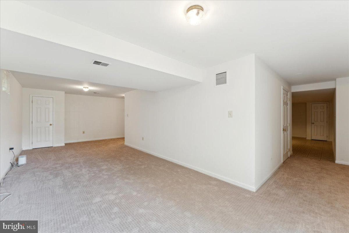 9205 Utica Place photo 29