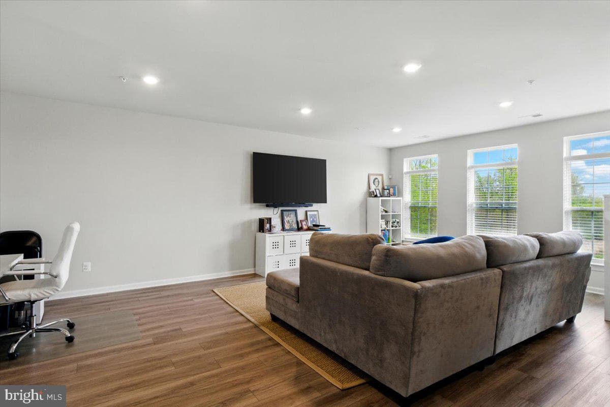 5510 Lanteen Street photo 8