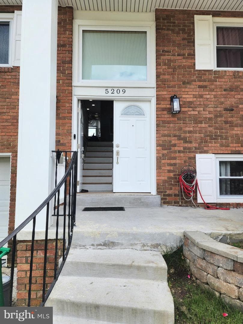 5209 Sumter Court photo 2