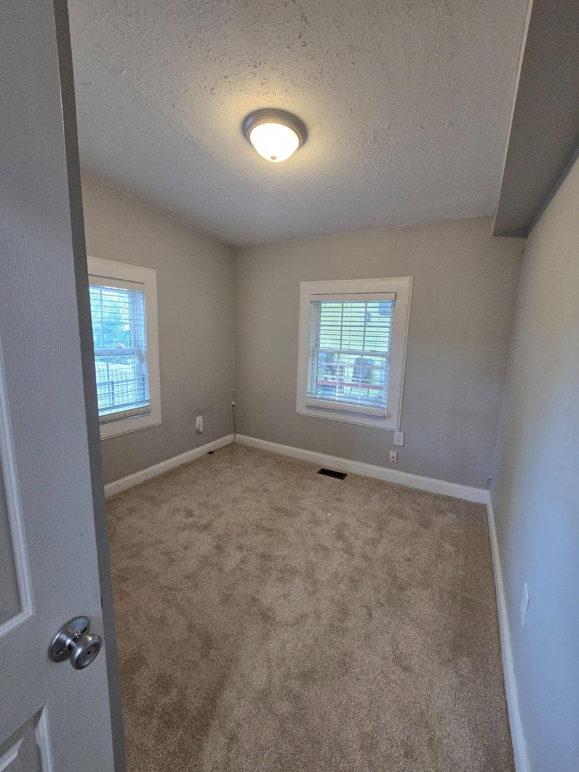 5711 J Street photo 15