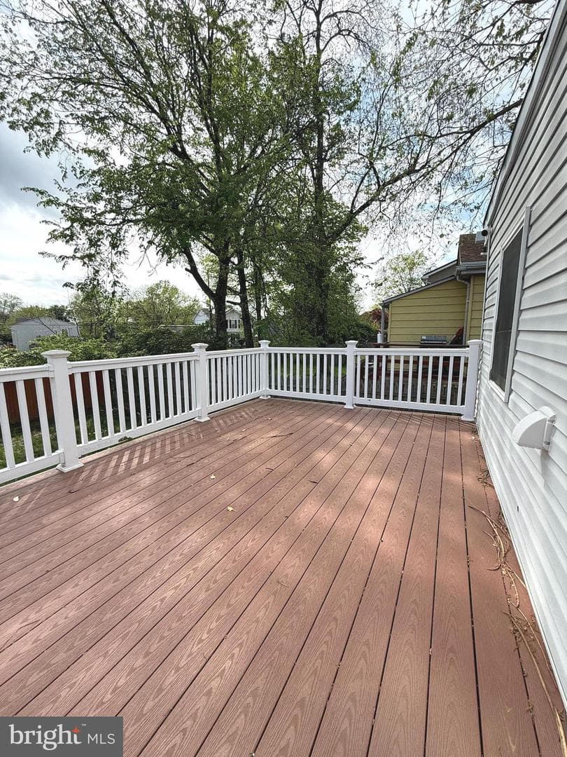 5711 J Street photo 19
