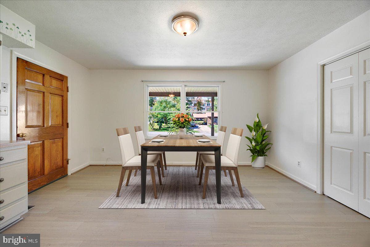6601 Facchina Lane photo 7