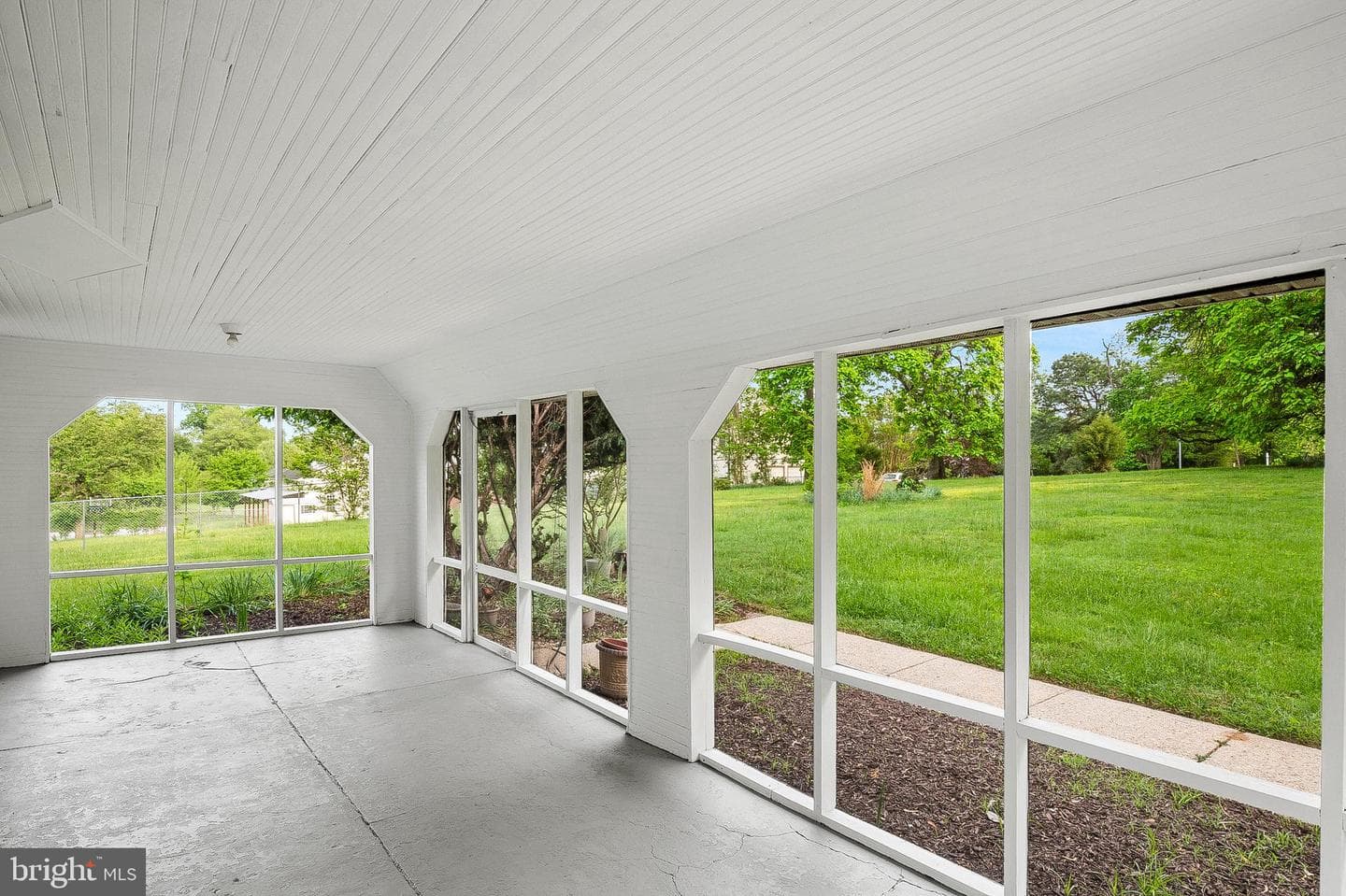 10306 Cleary Lane photo 12