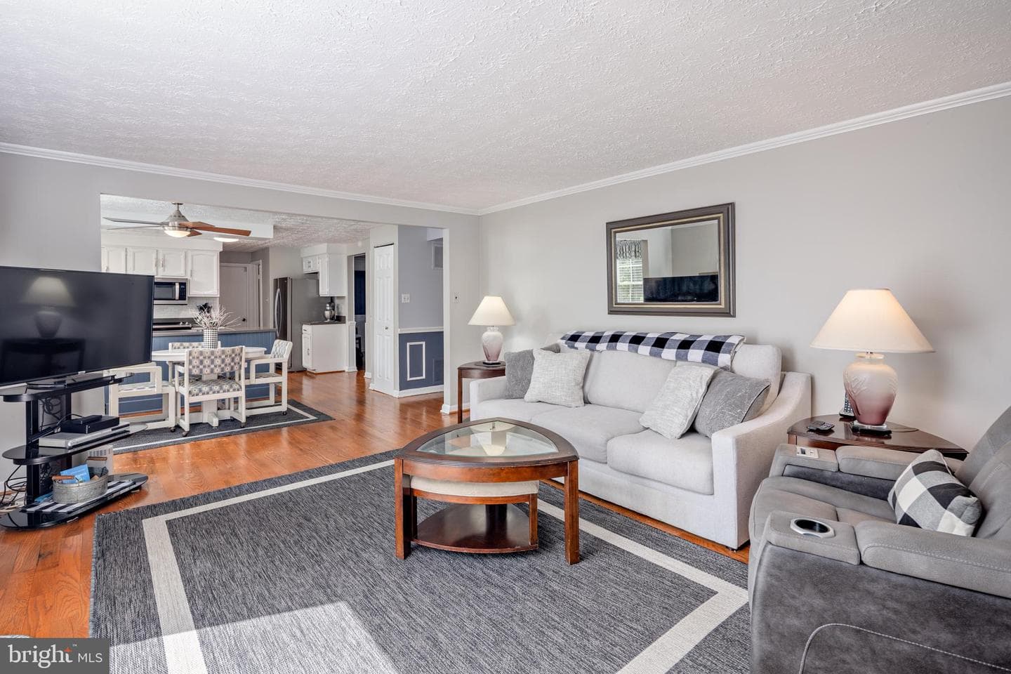 12910 Mayflower Lane photo 9