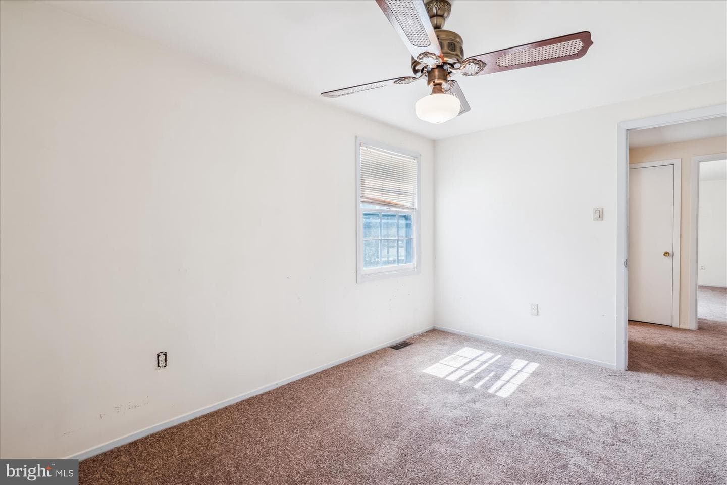 3912 Winchester Lane photo 36