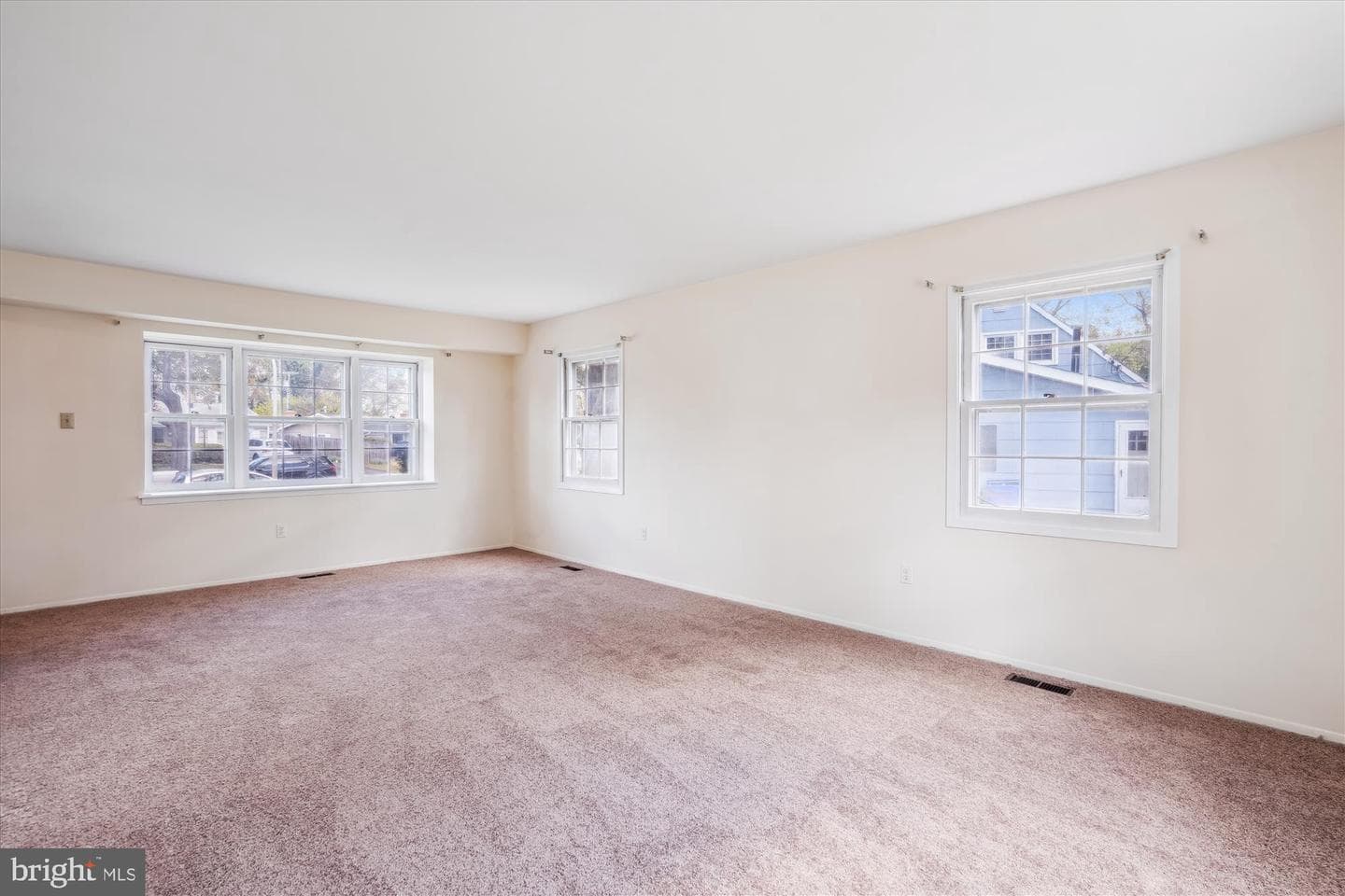 3912 Winchester Lane photo 7